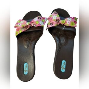 NWOT OKa-B Madison Slides Floral Bow M/L